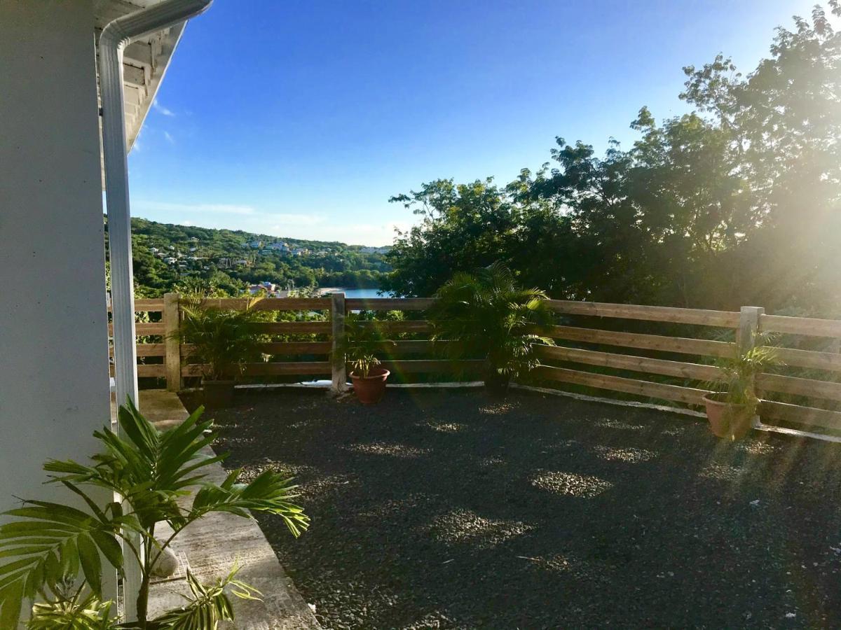 Villa Vue Sur Mer Deshaies Bagian luar foto
