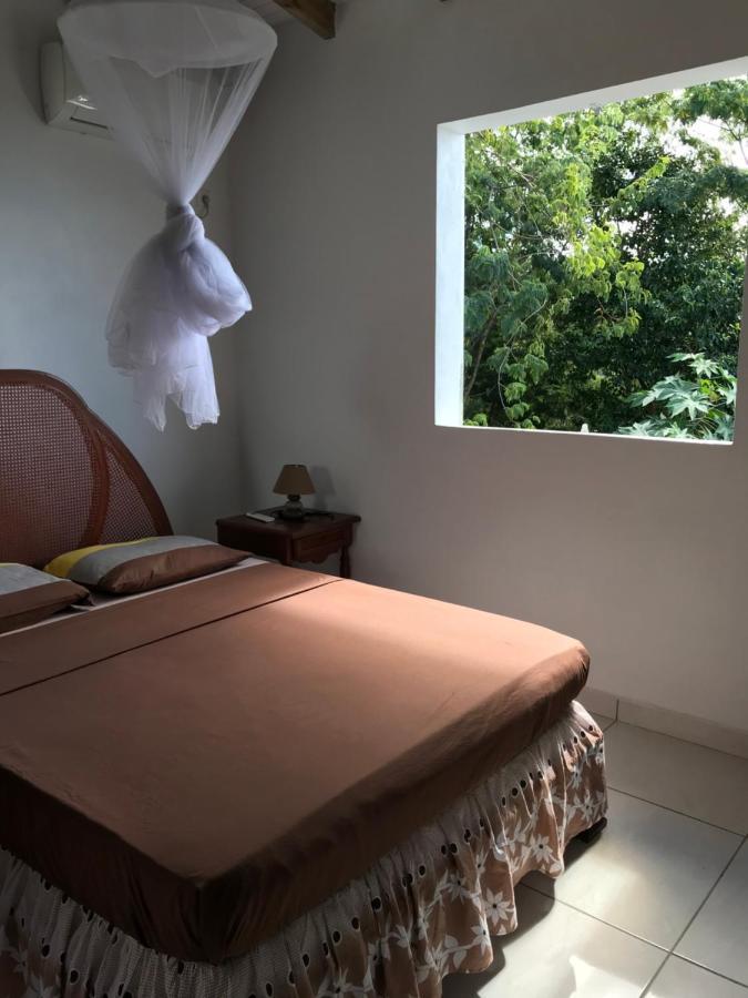 Villa Vue Sur Mer Deshaies Bagian luar foto
